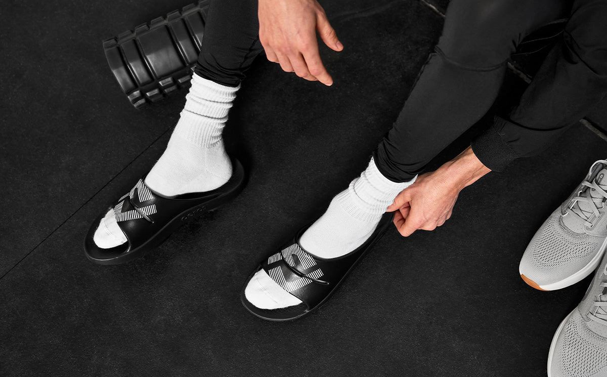 FJ X OOFOS Men's OOahh Sport Slide Sandal - Black - Image 4