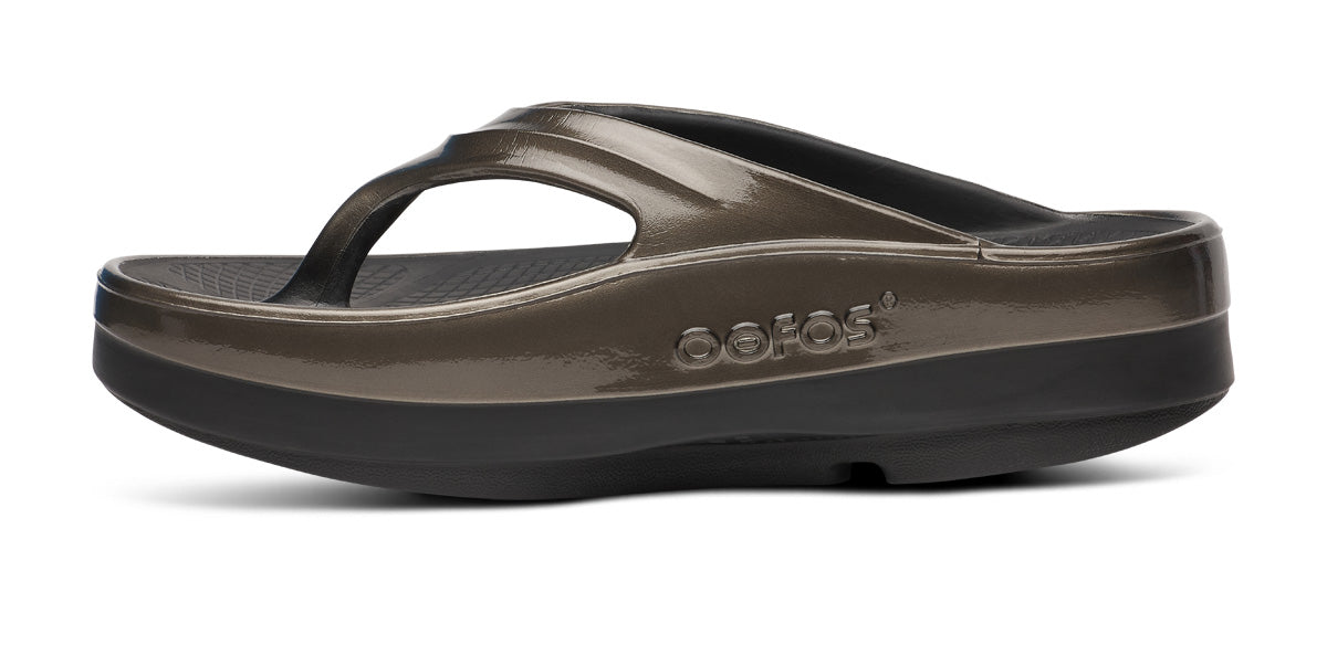 Women's OOmega OOlala Stacked Sandal - Titanium Mirror - Image 7