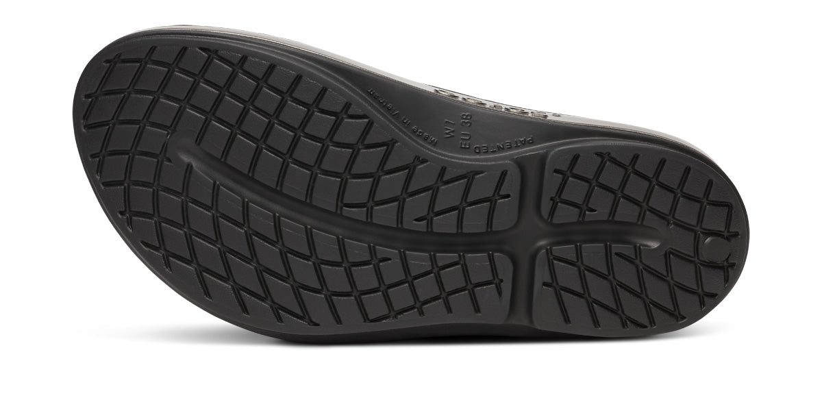 Women's OOmega OOlala Stacked Sandal - Titanium Mirror - Image 10