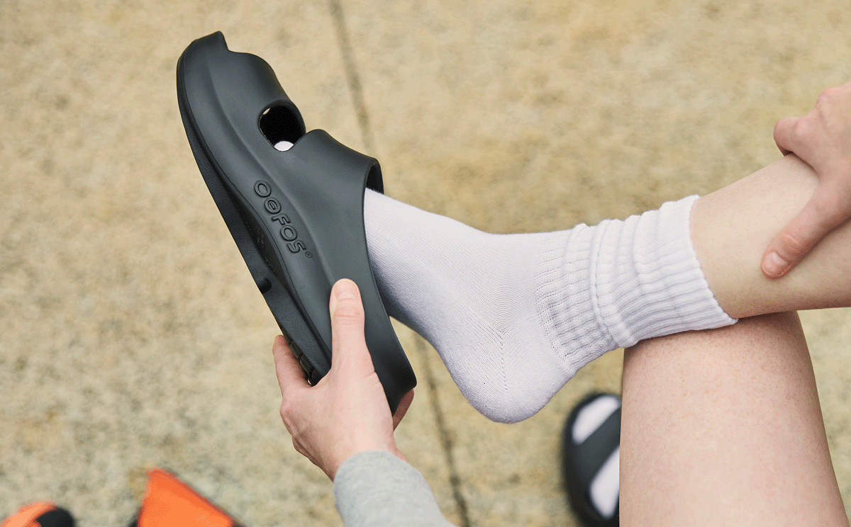 Women's OOyea Slide Sandal - Black - Image 5